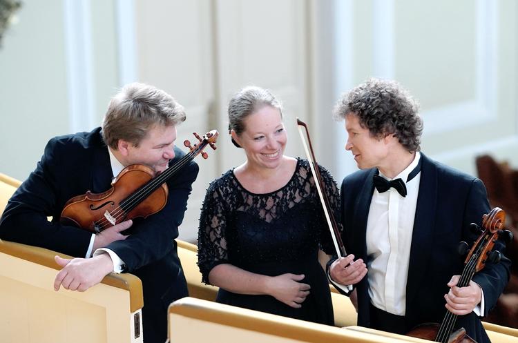 The Brahms Trio har været i arkiverne for at kunne præsentere musik af Tjajkovskij sammen med ukendte komponister som Vladimir Dyck og Sergej Juferov. Foto: PR-foto