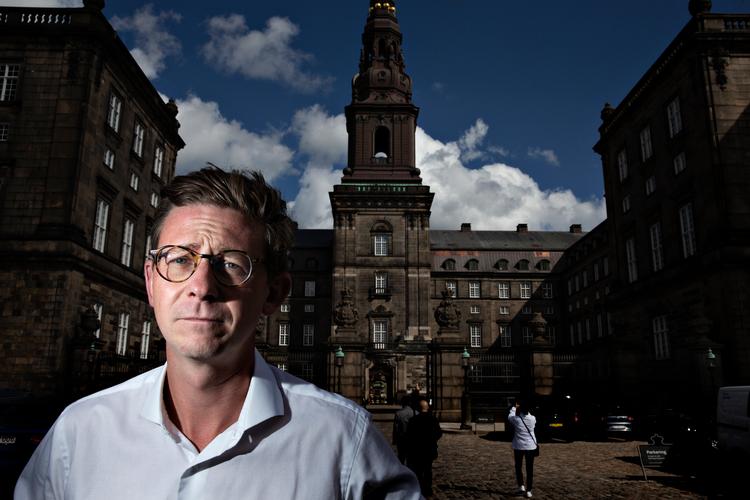 Karsten Lauritzen, der er formand for Folketingets Granskningsudvalg, oplyser, at Minkkommissionen ikke vil blive pålagt at gå dybere ned i, hvornår sms'erne blev slettet fra telefoner tilhørende personer fra Statsministeriet. Foto: Martin Lehmann