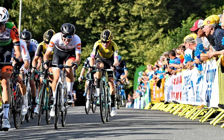 Etapeløbet Post Danmark Rundt har adskillige gange skabt folkefest i Vejle, hvor der næste år også skal køres en Tour de France-etape. Foto: Ernst van Norde