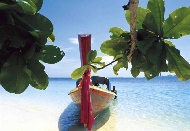 Det er især Thailands største ø, Phuket, som danske rejsende nu har øje på efter, der er blevet åbnet for rejser. Foto: Mark Standen/istockphoto.com