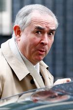 Geoffrey Cox, den tidligere øverste juridiske rådgiver for Boris johnsons regering, tjener styrtende på sit bijob som advokat. Foto: Henry Nicholls/Ritzau Scanpix