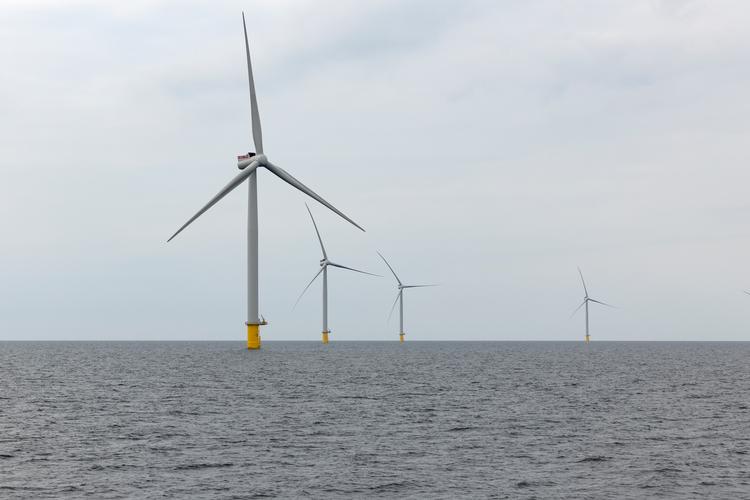 Havvindmølleparken Kriegers Flak blev indviet tidligere i år og er  foreløbig Skandinaviens største med 72 vindmøller, derer 188 meter høje.   Foto: Marcus Emil Christensen