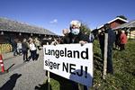 Udlændinge- og integrationsminister Mattias Tesfaye møder Langelands borgere i Humblehallen i forbindelse med det planlagte udrejsecenter Holmegaard på Langeland. Torsdag 20. maj 2021.   Foto: Ernst van Norde