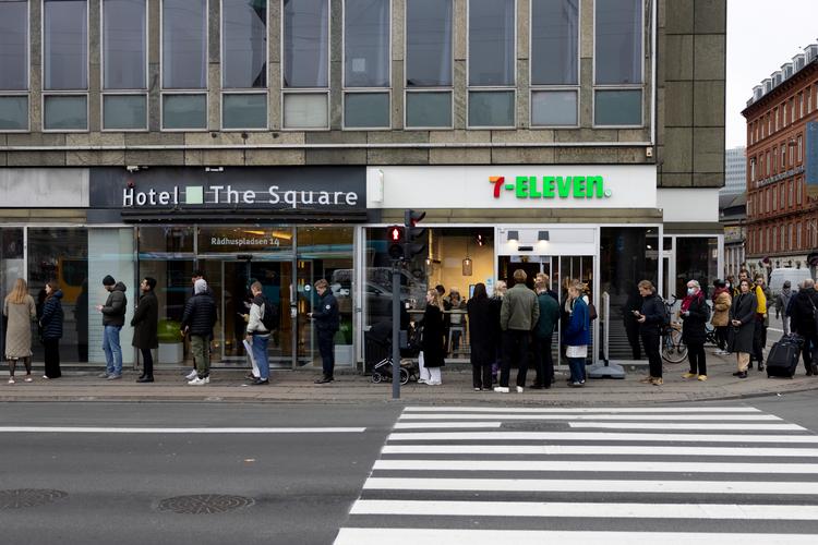 Københavnere i  kø for at blive testet i onsdags.  Foto: Marcus Emil Christensen