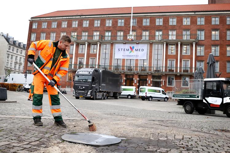Frederiksberg Rådhus kan blive rammen om en valggyser, hvis det bliver lige så tæt som kommunalvalget for fire år siden. Dengang gjorde 168 stemmer udslaget.  Foto: Jens Dresling