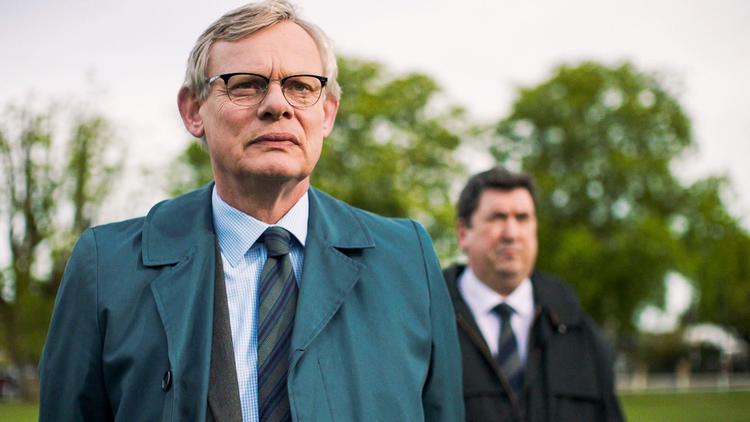 Martin Clunes er fremragende som den metodiske, arbejdsnarkomane og vedholdende mordefterforsker Colin Sutton.  Foto: PR-foto: Nent Studios