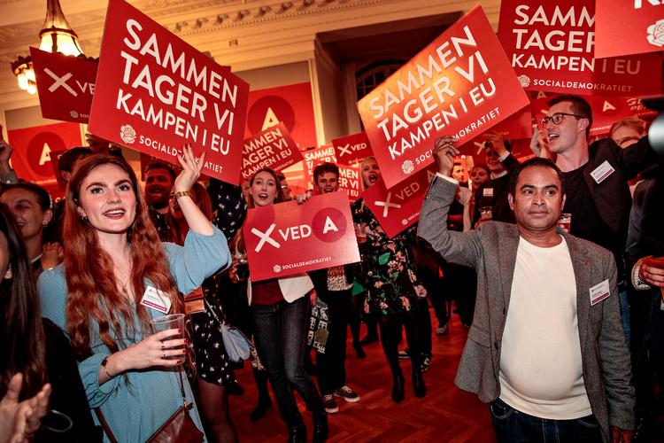 Mens danske medier har 150+ pladser til journalister på Christiansborg, er der 10 gange færre, som dækker EU fast; ifølge Udenrigsministeriet er der 16 danske korrespondenter i Bruxelles, skriver Pernille Tranberg.  Foto: Jacob Ehrbahn