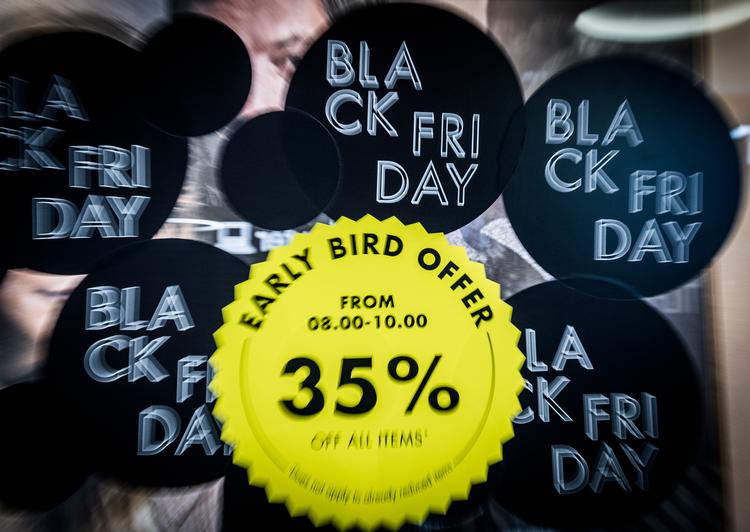 Trods forsyningskrise lægger elektronikbranchen op til black friday-handel med masser af tilbud.  Foto: Jonas Olufson