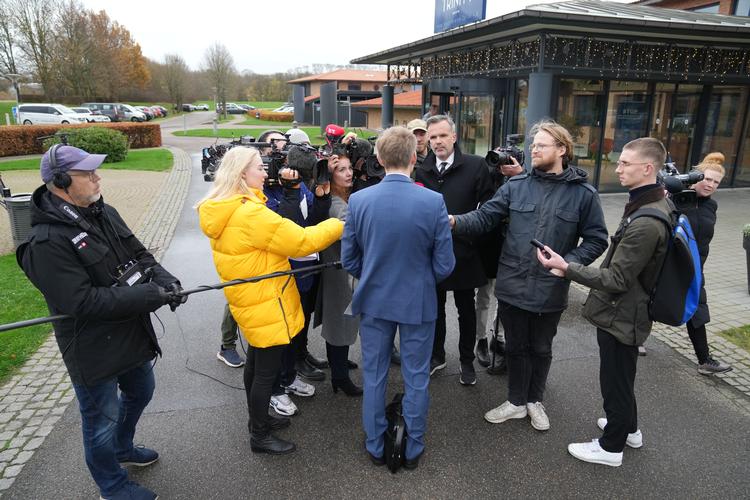 Dansk Folkeparti hovedbestyrelse holder ekstraordinært møde i Fredericia i dag. Her ankommer Kristian Thulesen Dahl til møde.  Foto: Claus Fisker/Ritzau Scanpix