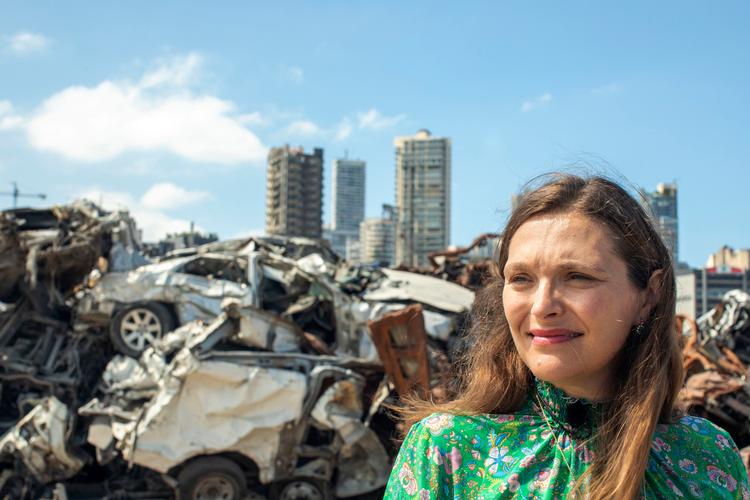 Merete Juhl er Danmarks ambassadør i Jordan, Libanon og Syrien. Det lyder spændende, men på tv er det kedeligt.  