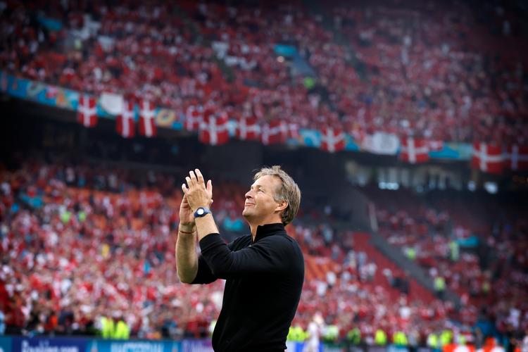 Priserne er i løbet af året væltet ned over landstræner Kasper Hjulmand, der er blevet hædret af både LGBT+-miljøet og af danske ledere. Foto: Jens Dresling