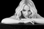 Britney Spears er efter 13 år under sin fars formynderskab endelig fri. Nu fylder hun 40. Foto: Sony Music 