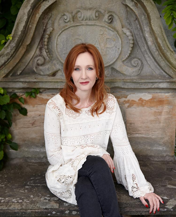  Harry Potter-forfatteren J.K. Rowling har medlt tre transaktivister til politiet, fordi de har lagt et billede af hendes hus op på Twitter.  Foto: Debra Hurford Brown/Ritzau Scanpix