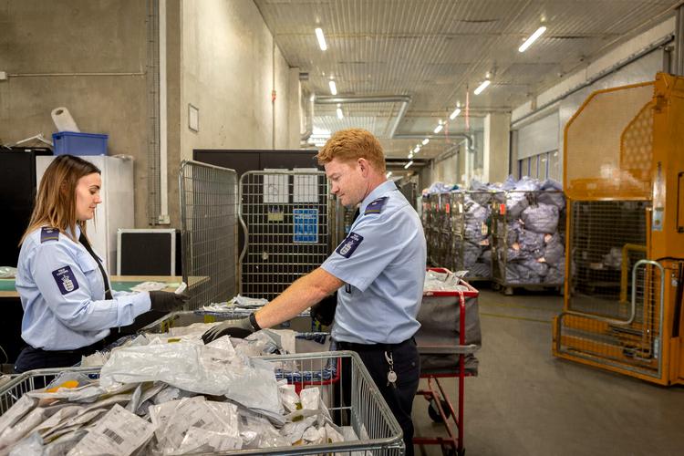 Hvis et kopiprodukt bliver stoppet i tolden, risikerer man, at man ikke kan få sine penge refunderet. Arkivfoto Mads Nissen