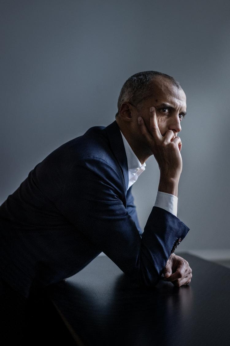 Udlændinge- og integrationsminister Mattias Tesfaye (S) kæmper for et dansk initiativ til et nyt europæisk asylsystem, som kritikere karakteriserer som inhumant og urealistisk. Foto: Mads Nissen