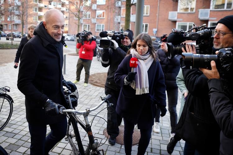 Sundhedsminister Magnus Heunicke på vej til afhøring i Minkkommissionen i Retten på Frederiksberg i går.    Foto: Jens Dresling
