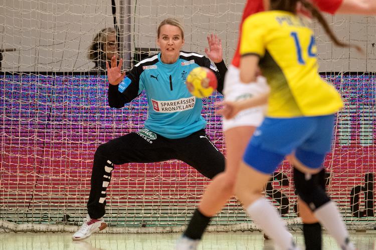  Anfører Sandra Toft viste storspil i det danske mål, da landsholdet i weekenden testede formen mod Ukraine. Foto: Bo Amstrup/Ritzau Scanpix