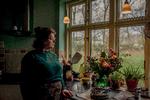 I rulleteksterne til ’Venuseffekten’ takker Anna Emma Haudal en række overnaturlige væsner. Men hun har ikke lyst til at snakke detaljeret om dem offentligt. »Jeg er vildt bange for, at folk tror, at jeg har en hjerneskade«, siger hun.  Foto: Miriam Dalsgaard