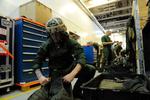 Soldater på den danske fregat Esbern Snare bidrog i 2013 til at hente lagre af kemiske våben ud af Syrien.
 Foto: Pc Lt**lon**/AP