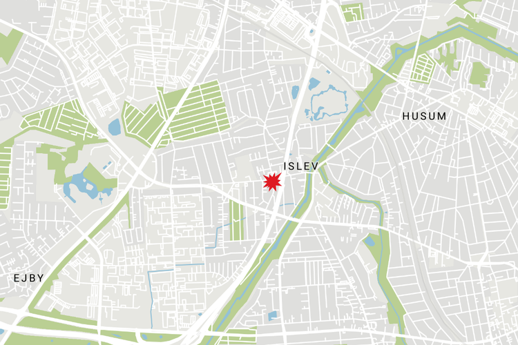 3lzWT-insert-title-here