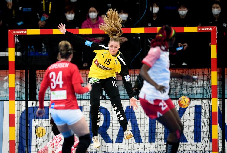 Althea Reinhardt leverede en fremragende præstation i VM-opgøret mod Congo.   Foto: Lars Poulsen
