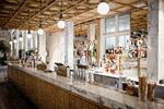 Courtyard Bar på det københavnske hotel Villa Copenhagen er en af de hotelbarer, som også satser på lokale gæster. Foto: Valdemar Ren