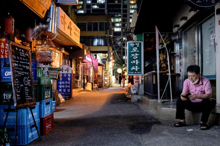 Sydkorea står lige nu i den værste arbejdsmarkedskrise siden 1997. Krisen rammer særligt den unge og ældre arbejdsstyrke. Foto: Marius Renner