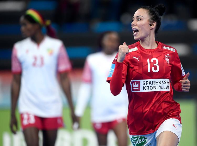 Simone Böhme og co. møder Ungarn i aften kl. 20.30.  Foto: Lars Poulsen