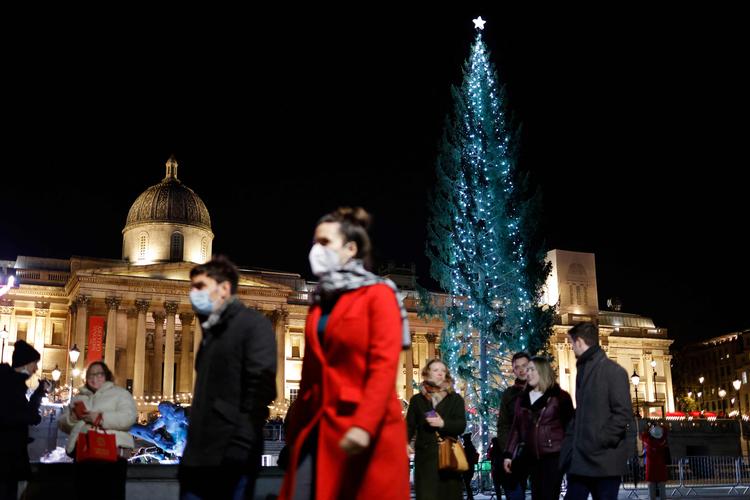 Londons indbyggere har kun hånsord til overs for det juletræ, som de har fået af nordmændene. Foto: Tolga Akmen/Ritzau Scanpix
