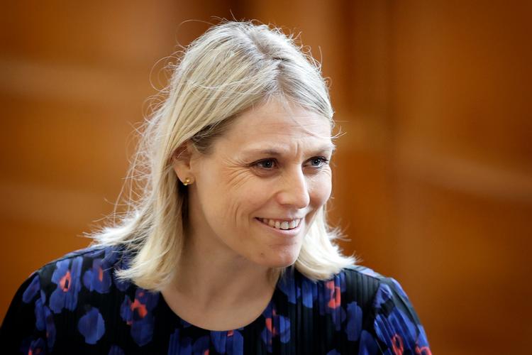 Forsvarsministeren er tilfreds med, at undersøgelseskommissionen ikke finder, at der skal rejses kritik af FE. Foto: Jens Dresling