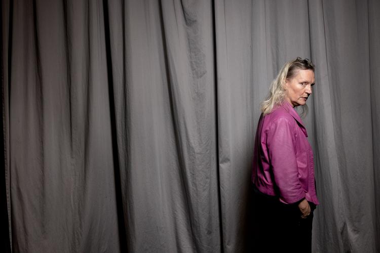 Karen Schultz valgte at udgive sine bøger selv. Det gik ganske godt med den første, 'Uren 1'. Foto: Mads Nissen