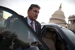 Joe Manchin fotograferet, da han forlod Kongressen tidligere på ugen.  Foto: Anna Moneymaker/Ritzau Scanpix