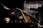 Den danske pianist Gustav Piekut har lært Michael Bo, at alvorsmanden Beethovens næstsidste klaversonate bobler af vid og en særlig sart humor. Musikpraksis er evigt fascinerende, skriver han.    Foto: Martin Lehmann