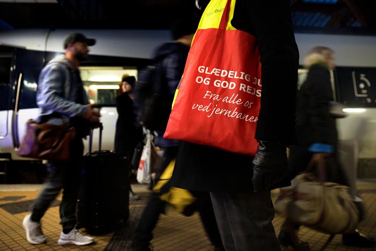 54 procent af de DSB-kunder, der rejste på tværs af landet juledag og 2. juledag, kom ikke frem til tiden. (arkivfoto) Foto: Finn Frandsen