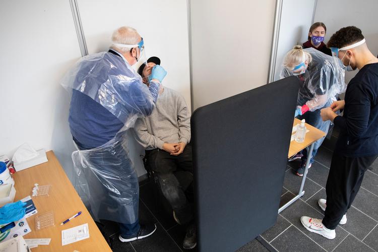 Elever og ansatte på ungdomsuddannelserne bliver igen omfattet af en selvtestordning, oplyser Børne- og Undervisningsministeriet. (arkivfoto) Foto: Finn Frandsen