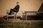  Forfatter Thomas Korsgaard har i tre bøger trukket på sine egne oplevelser fra teenageårene. Nu er de solgt til filmatisering. Foto: Casper Dalhoff