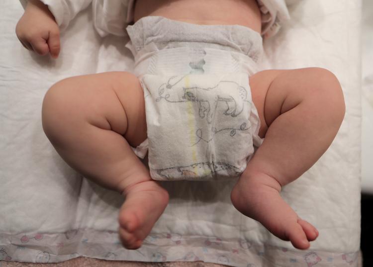 USA’s hjælpeprogrammer til børnefamilier, der lever i fattigdom eller har brug for særlig støtte, giver i øjeblikket ikke støtte til bleer, men kongressen skal tage stilling til forslaget End Diaper Need Act of 2021, der vil udvide programmet til også at bleer også skal være inkluderet. Foto: Eric Gaillard/Ritzau Scanpix