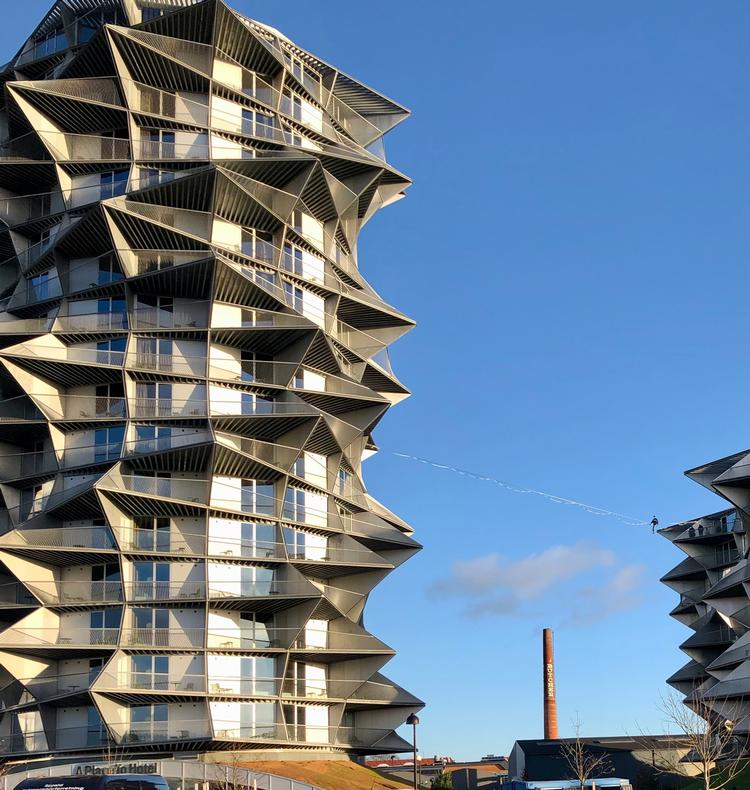 Kaktus-tårnene på Vesterbro som de skal se ud, når altanerne er færdige. Foto: Karsten Ifversen