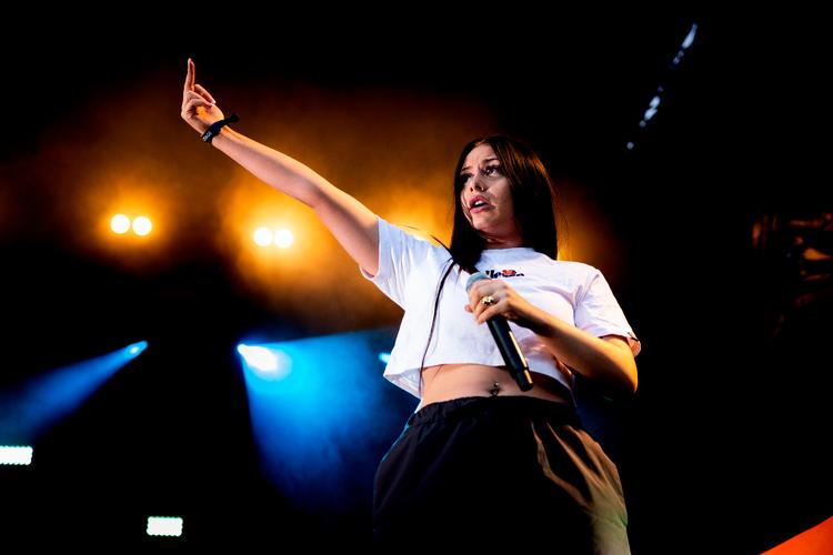 »Hvis jeg knepper dig, ville du få hjertestop / tro mig, der skulle tages billeder«, rapper Tessa til Thomas Blachman. Foto: Casper Dalhoff/Ritzau Scanpix