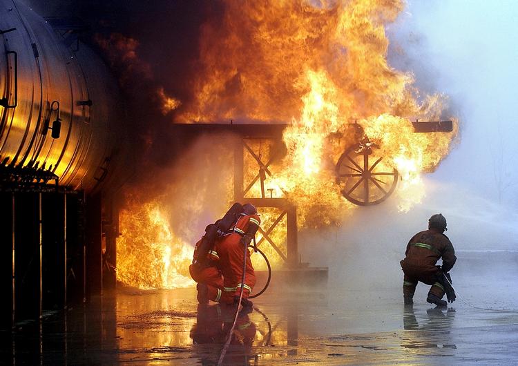 Her ses en brandøvelse i Københavns Lufthavn i 2003  Foto: Bo Svane