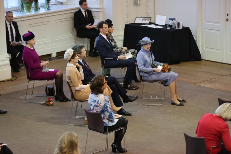 Fejringen i Folketinget af dronning Margrethe er præget af coronasituationen.  Foto: Finn Frandsen