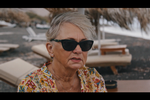 Pia Kjærsgaard er i absolut øjenhøjde i Kathrine Kjærs portrætfilm, selv om hun har solbriller på i visse scener.  Foto: Skærmbillede fra 'Pia'