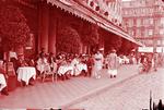 På Kbhbilleder.dk kan du se historiske filmklip fra Københavns hverdag - for eksempel dengang, der var brand i Hotel d'Angleterre. Fotoet fra hotellet her er taget af Politikens fotograf Holger Drachmann i begyndelsen af 1900-tallet. 