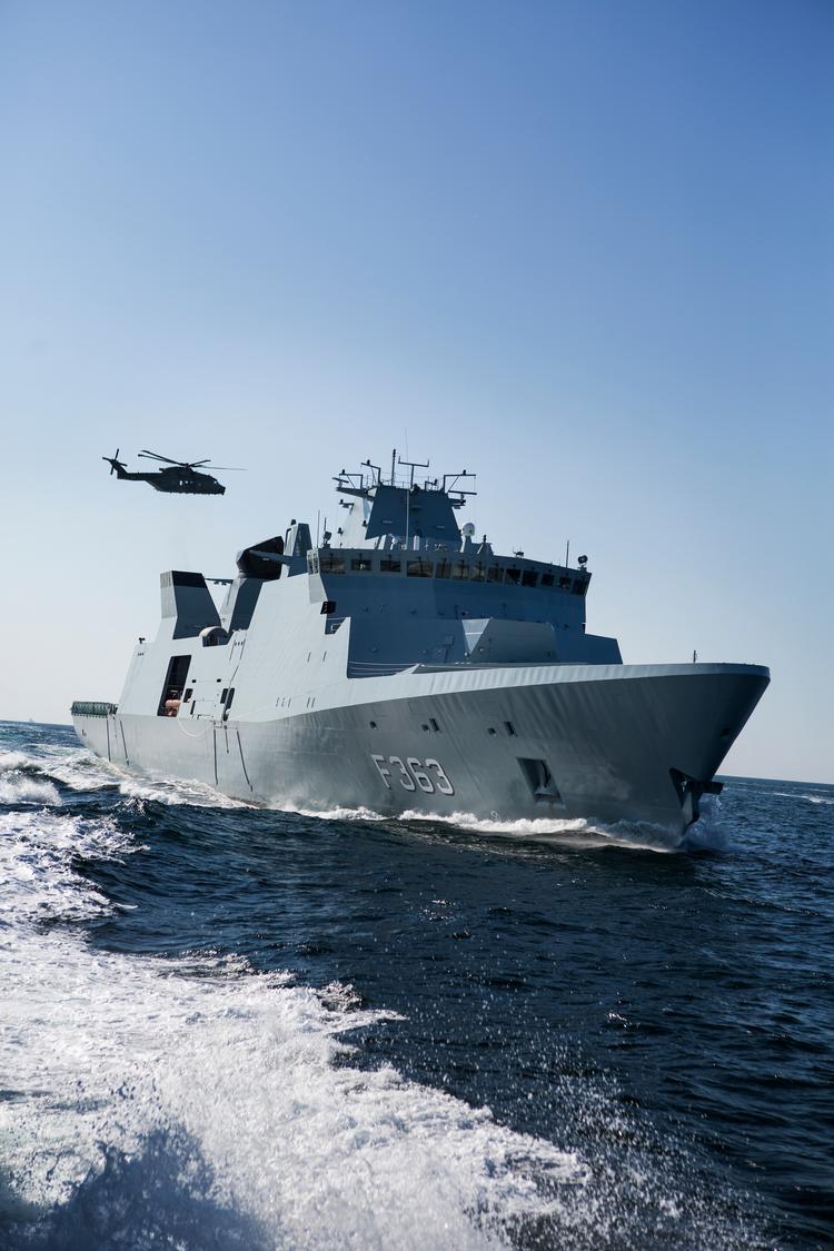Fregatten ’Niels Juel’ var et af de skibe der deltog i redningsaktionen. Foto: Simon Fals