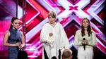 Der var drama på skærmen fredag aften, da to af de sangerinder, som havde erobret en stol i ugens six chair challenge, pludselig skulle synge mod hinanden.  Foto: Lasse Lagoni/TV2 Danmark