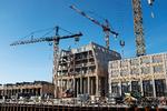 I dag skyder nye boligblokke op på den kunstige ø, Motzmann byggede for at kølhale skibe. I folkemunde hedder den Papirøen. Dens officielle navn er Christiansholm. Foto: Thomas Borberg