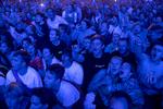 Inden længe kan vi måske samles til koncert igen uden at vise hverken coronapas eller tage mundbind på. Vi kan måske også være 50.000 samlet igen, som da det danske band The Minds of 99 gav koncert i Parken i København  september 2021.  Foto: Marcus Emil Christensen