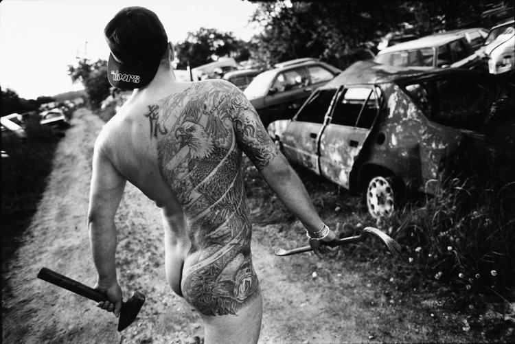 Måske skulle man overveje at få et Flora Danica-motiv tatoveret på numsen? Som en helt særlig hyldest og personlig hilsen til dronningen og kongehuset.  Arkivpix Jacob Ehrbahn