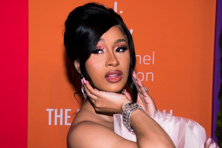 Rapperen Cardi B fra New York har fået medhold i en sag mod en youtuber, der systematisk har krænket hendes ære.  Foto: Charles Sykes/Ritzau Scanpix
