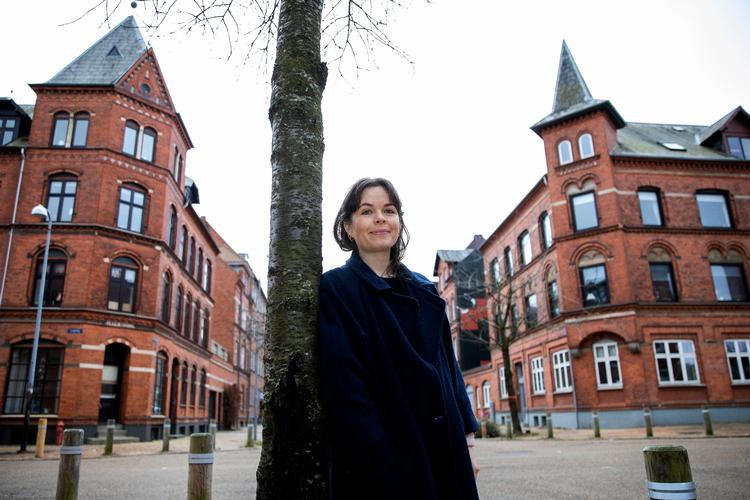 Man taber først penge på faldende aktiekurser, hvis man sælger. Det gjorde Anne Carina Christensen fra Odense, da hendes aktier dykkede i maj. Nu tager hun uroen på de finansielle markeder mere roligt.  Foto: Finn Frandsen